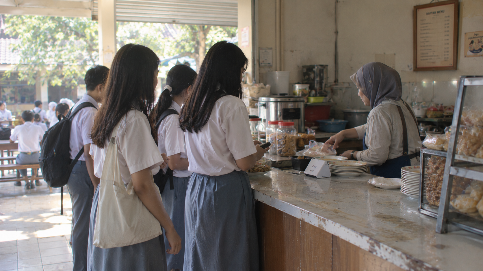 Hitung ROI Digitalisasi Sekolah: Berapa yang Bisa Dihemat?